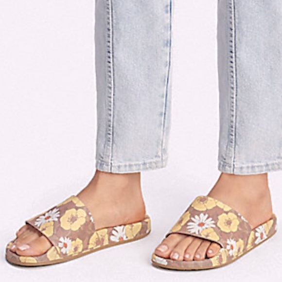 Coach Shoes - Coach UDELE SPORT SLIDE WITH FLORAL PRINT (COACH C9064) VANILLA